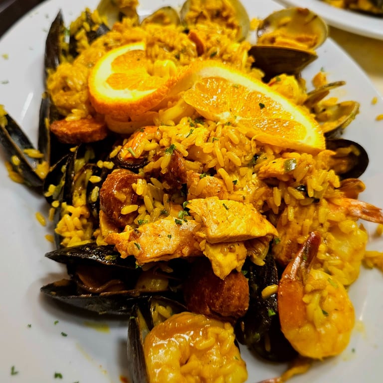 Pronto House Paella